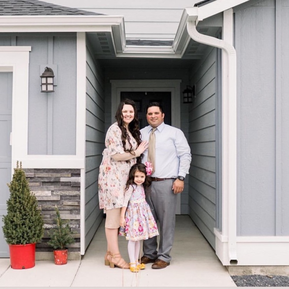 Meet your Posher, The Candanozas